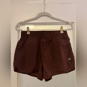 GapFit brown athletic running lined shorts size small